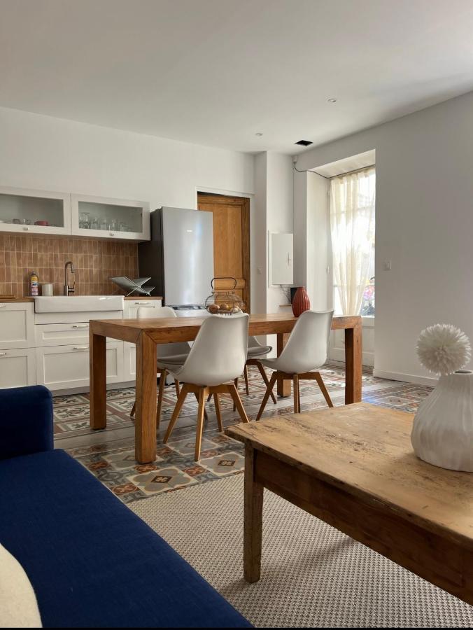 Casa Andrea Appartement Tout A Pied Avec Grand Jardin Санарі-сюр-Мер Екстер'єр фото