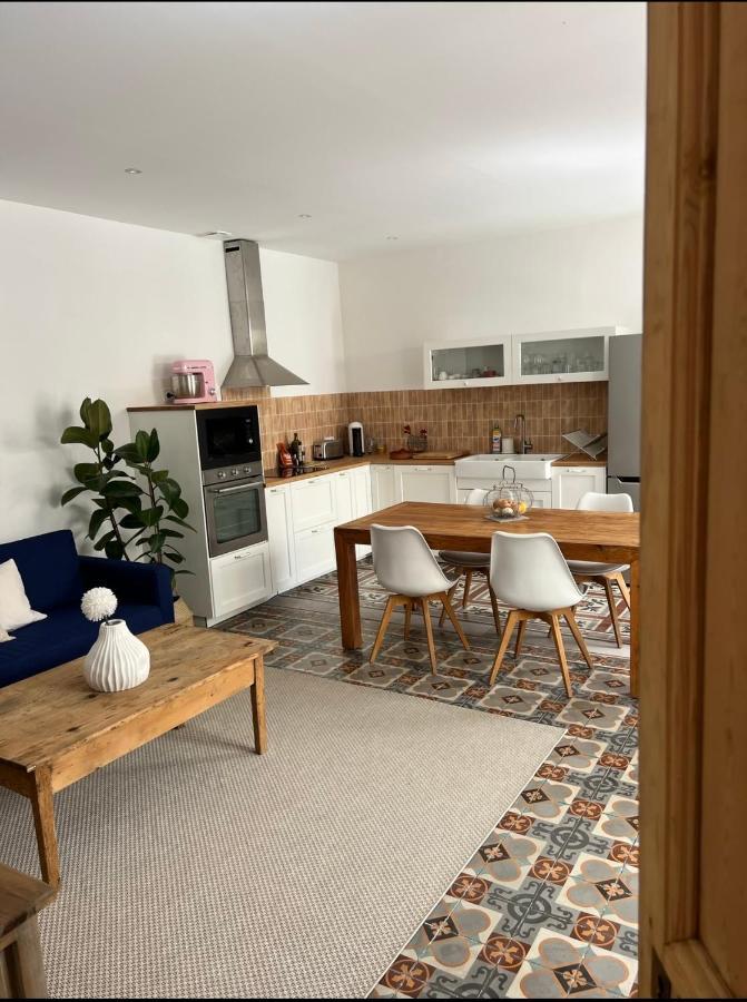 Casa Andrea Appartement Tout A Pied Avec Grand Jardin Санарі-сюр-Мер Екстер'єр фото